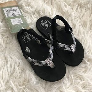 NWT Reef Sandals Braided Glitter Black